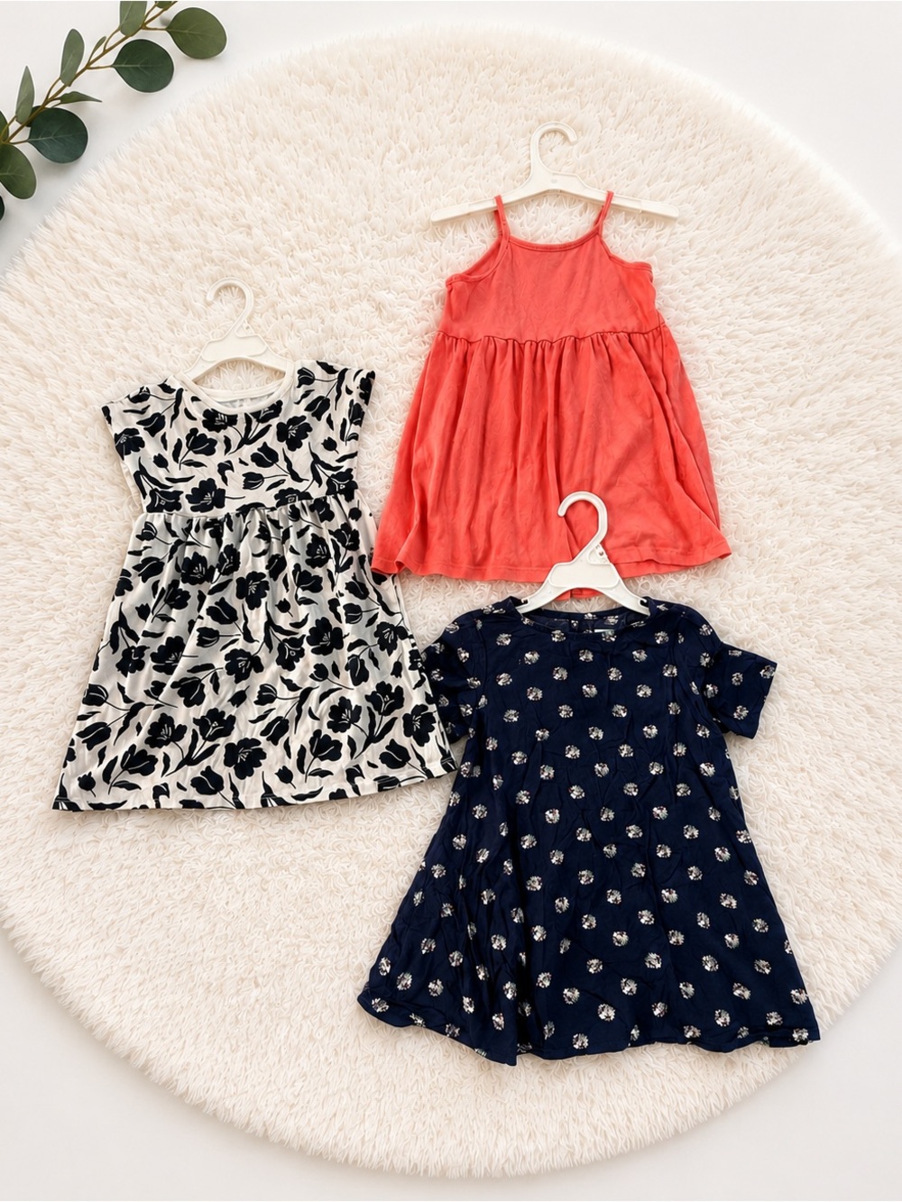 Two old naby dreses and one Hm dress beautiful dresses for sumer